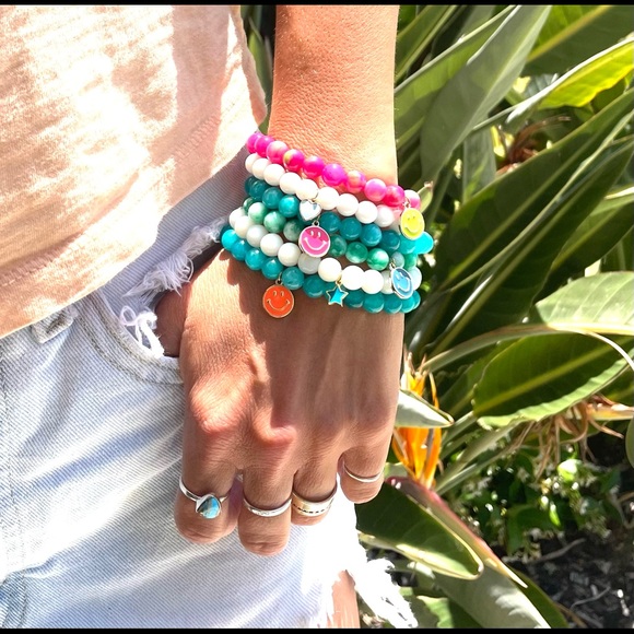 Smiley face charm bracelet - Picture 4 of 4